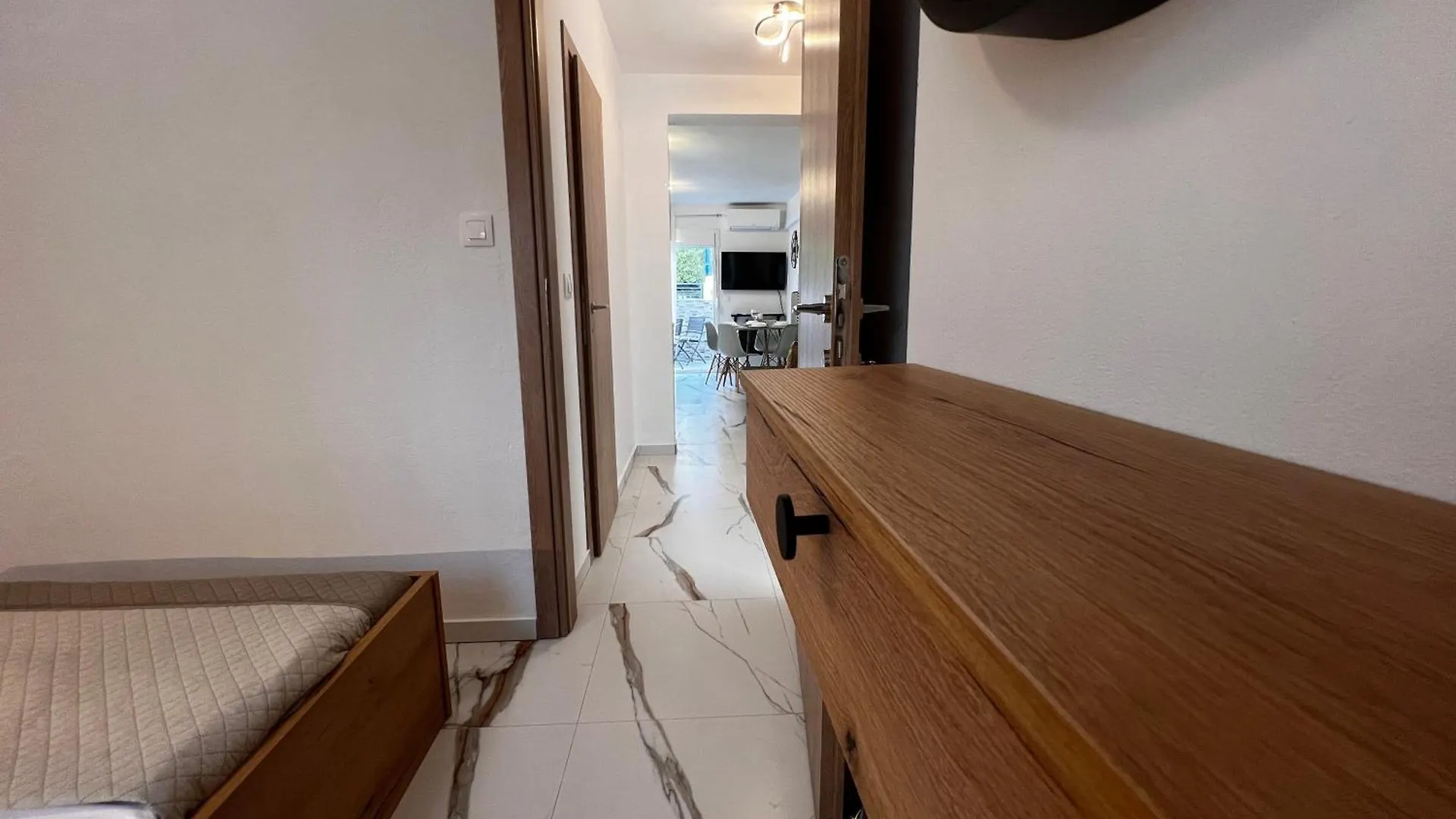 Bella Apartment Πευκοχώρι Πανσιόν